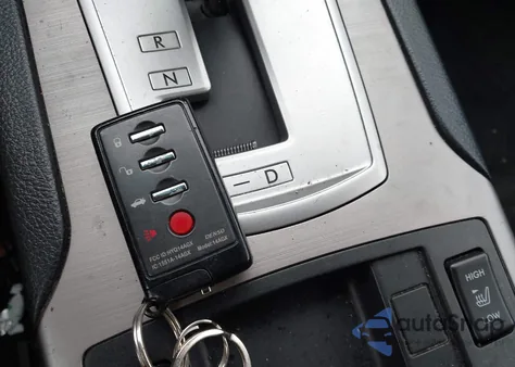 2013 Subaru Outback 2.5I Limited z USA, uszkodzony, nr VIN 4S4BRBSC0D3206694